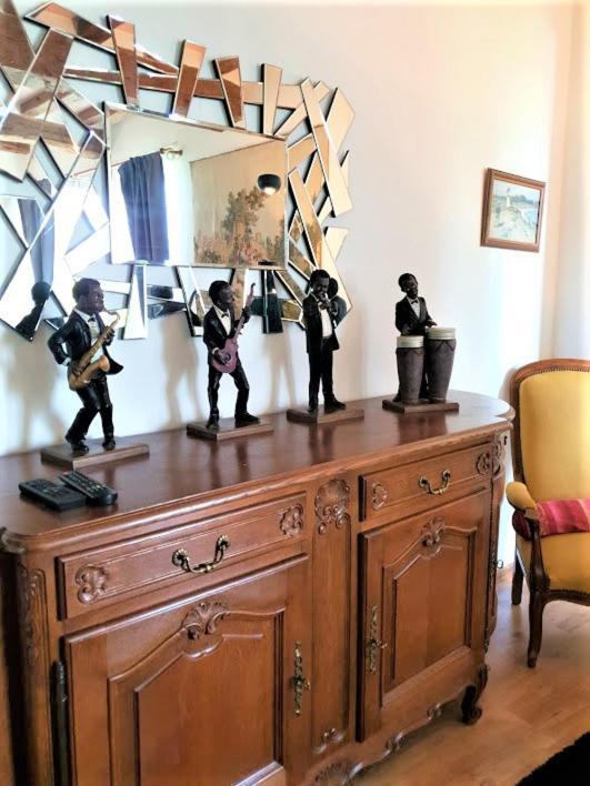 Vue Sur Chateau Et Loire Сомюр Екстериор снимка